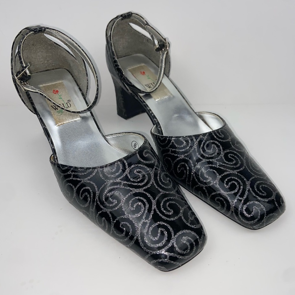 Vintage Heels Wild Rose Size 8 Black + Silver Closed Toe